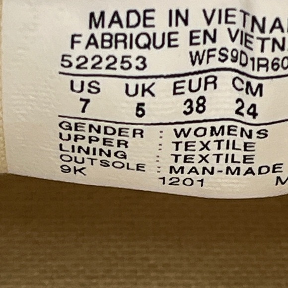 LIKE NEW Converse Women All Star Slip On Cavas Sneakers - Picture 7 of 7